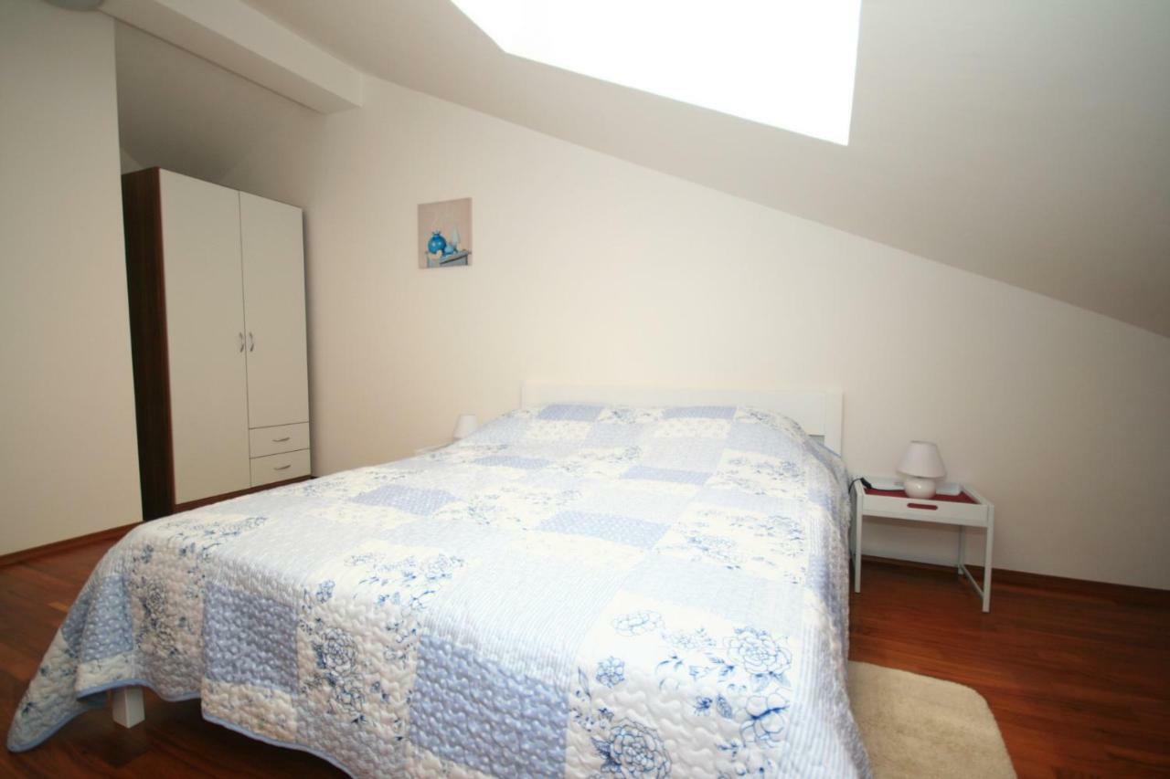 Apartment Mimoza 5, Baska, Krk Exterior foto